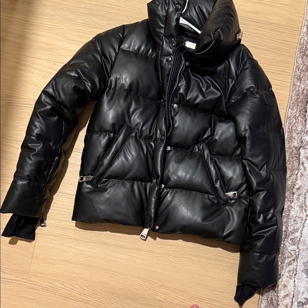 SAM. Women's Black Puffer Jacket